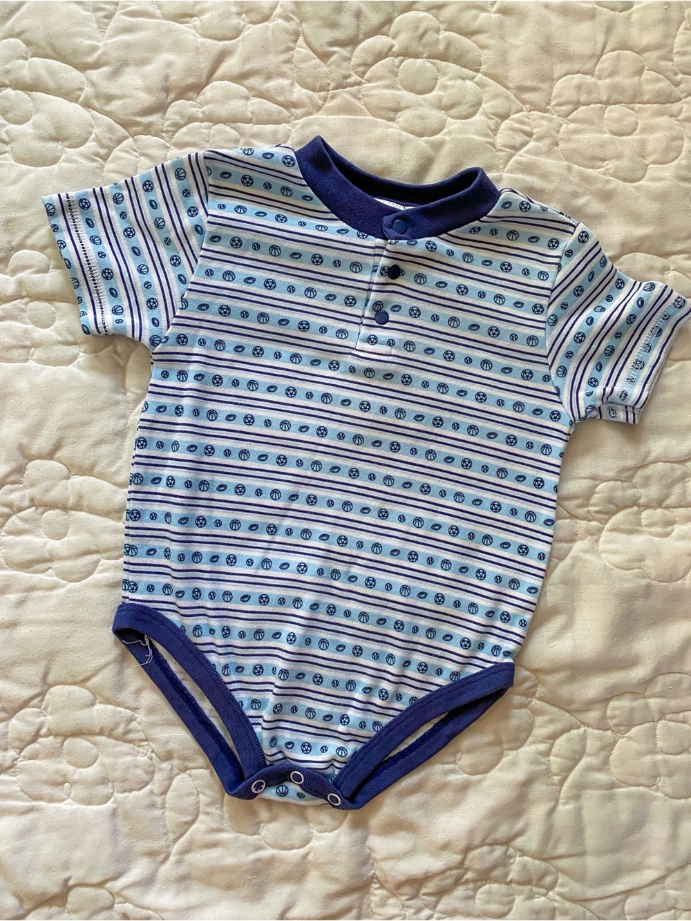 Vintage Y2K Sesame Street Sport Icon Henley bodysuit